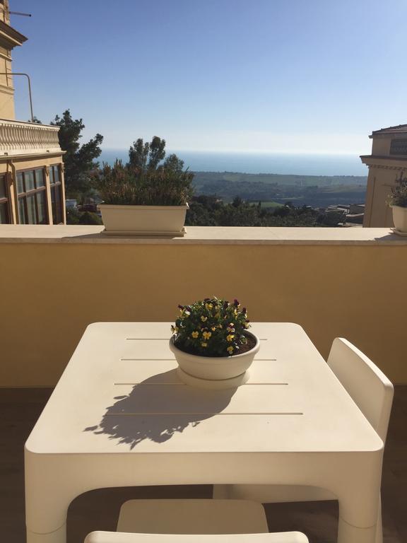 Dimora Del Viale Bed & Breakfast Agrigento Exterior photo